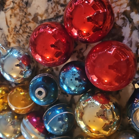 Set of 26 Vintage Shiny Brite Festive Multicolor Christmas Ornament Collection - Picture 9 of 13